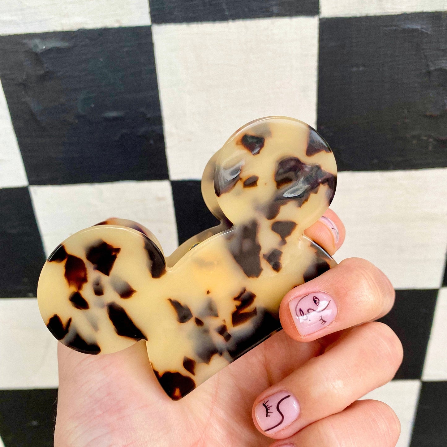 Disney hair accessories, disney hair clip, mickey mouse hair clip, mickey hair clip, disney hair accessories for adults, mickey ear hair clips, hair claw clip, disney claw clip, mickey mouse claw clip, disney hair claw clip for adults, Disney outfits, black and white, checker